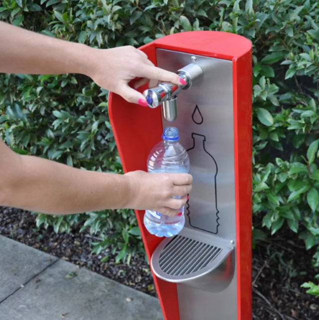 pic for Drinking Fountains: Accessible Free Standing Metal Water Fountains Supply with Customized Style2